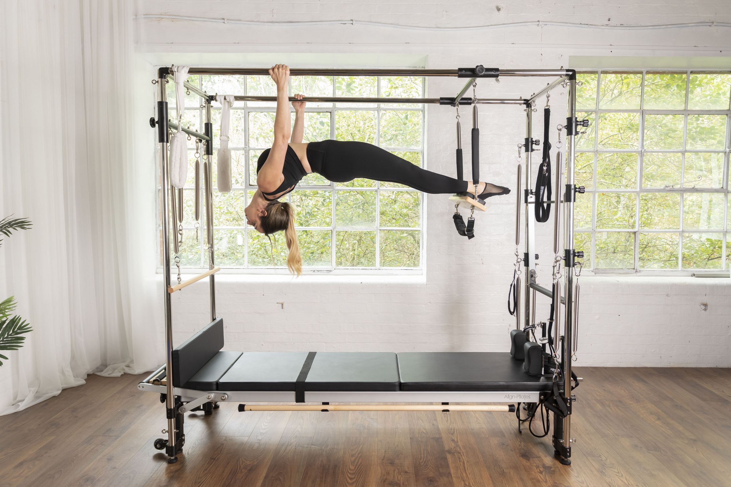Pilates semi-elevated bed Two-in-one core bed Fitness Equipment